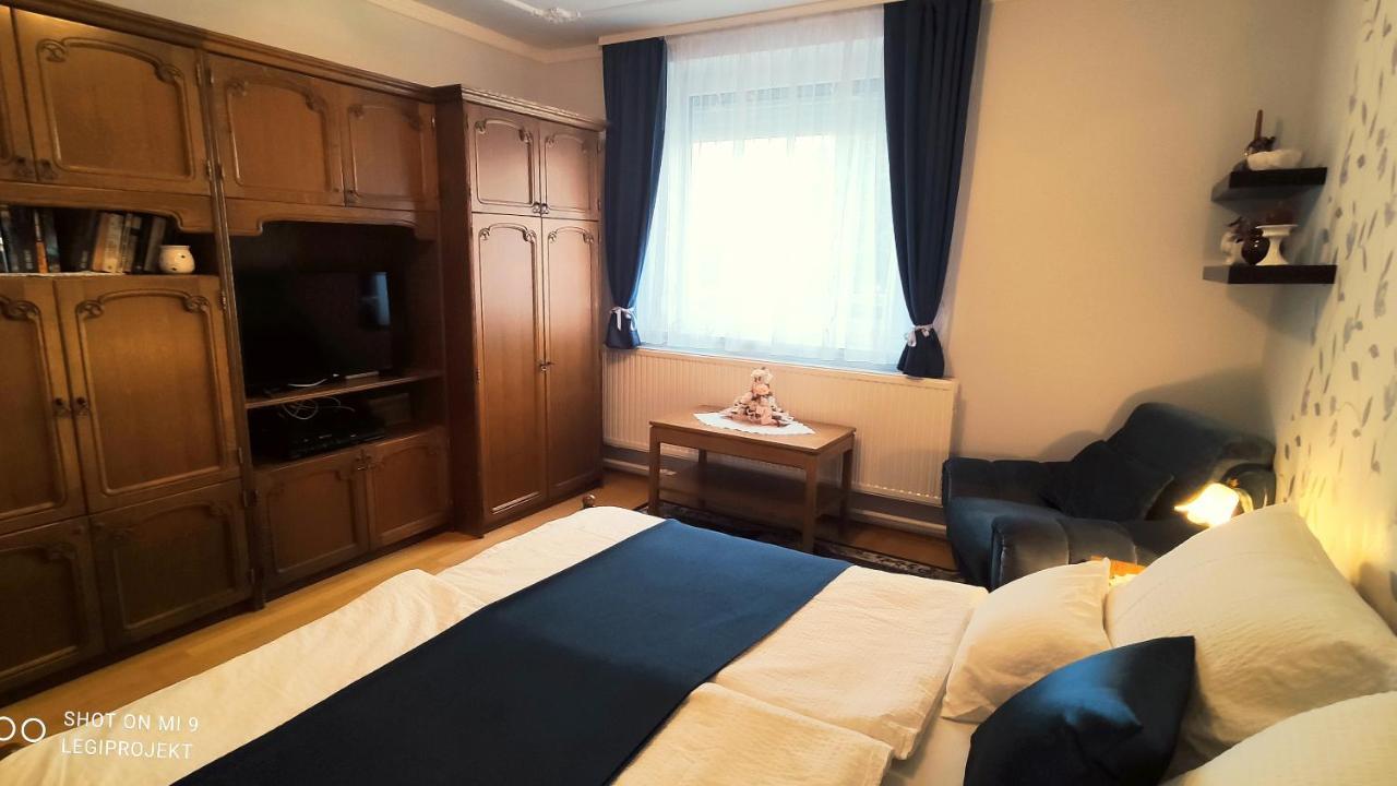 Апартаменты Papp Apartmanhaz Вонярцвашхедь Экстерьер фото