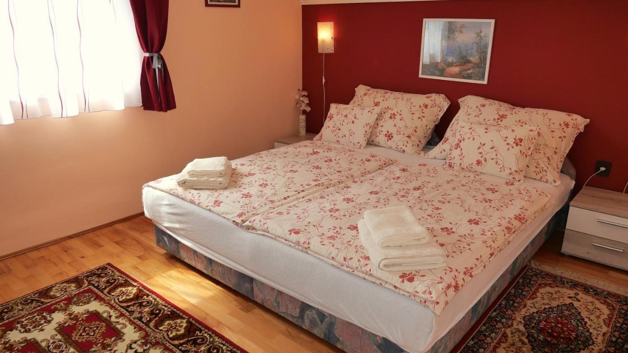 Апартаменты Papp Apartmanhaz Вонярцвашхедь Экстерьер фото