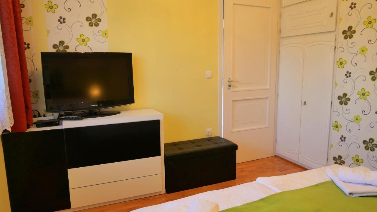 Апартаменты Papp Apartmanhaz Вонярцвашхедь Экстерьер фото